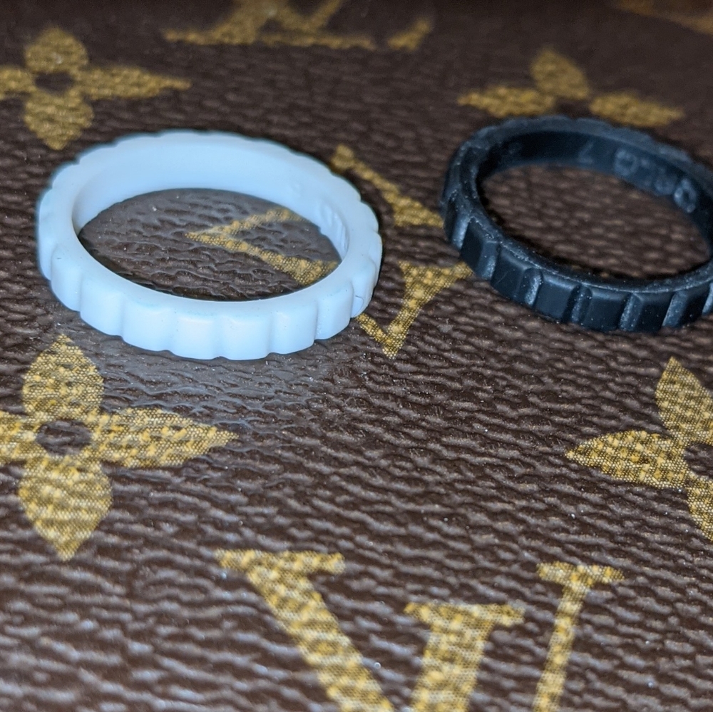 Rubber rings black 7 and white 6